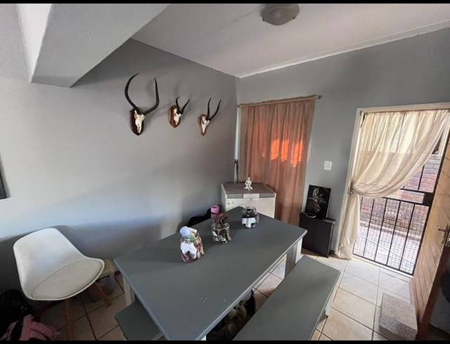 2 BEDROOM PROPERTY TO RENT IN NOORDHEUWEL